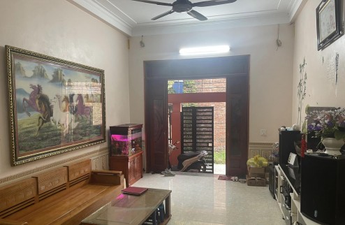 Nhà đẹp ở ngay, ô tô, full nội thất tại TT Kim Hoa - Mê Linh, 70m2 x 3 tầng, mt 4m, chỉ 2 tỷ